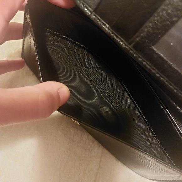 Gucci Wallet on Chain - Picture 8 of 13